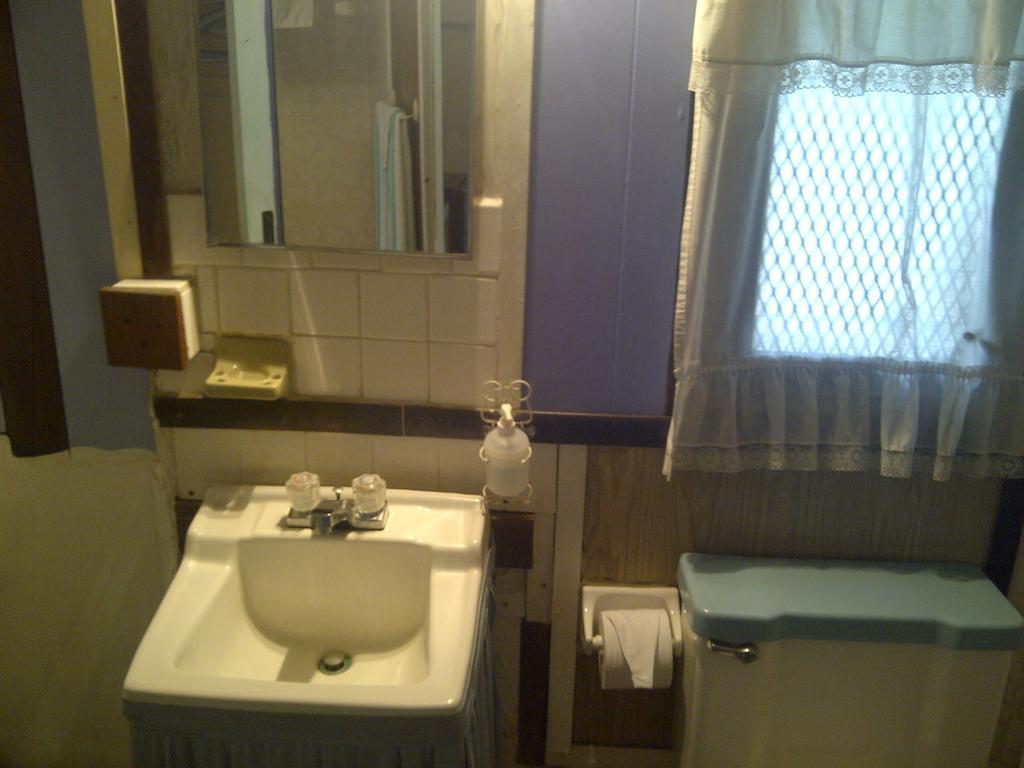 Arawak Inn Нассау Номер фото
